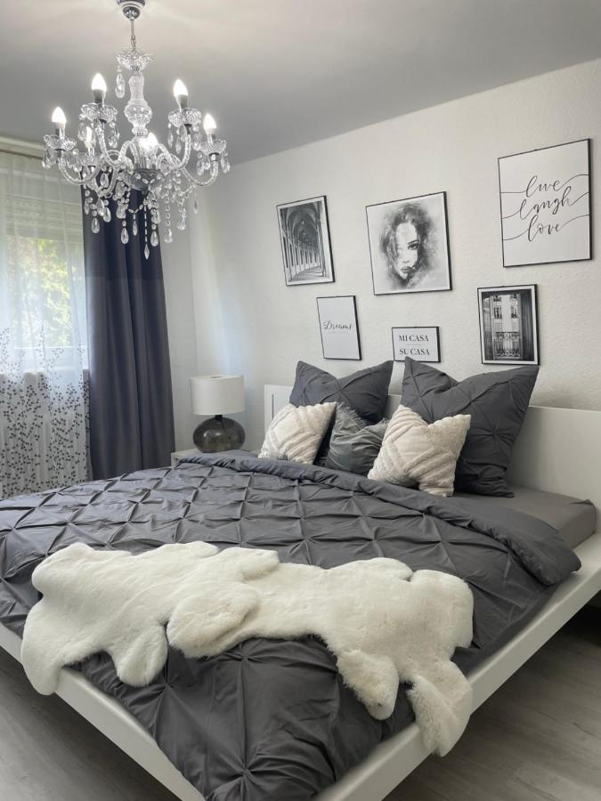 Luxus Apartment Am Fremersberg - Zentral - Mit Sauna & Badewanne Baden-Baden Luaran gambar